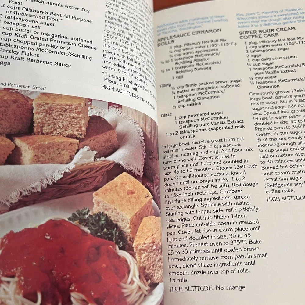 Vintage Pillsbury America's Bake-Off Cookbook 100 Winning Recipes Bake-Off‎ 27